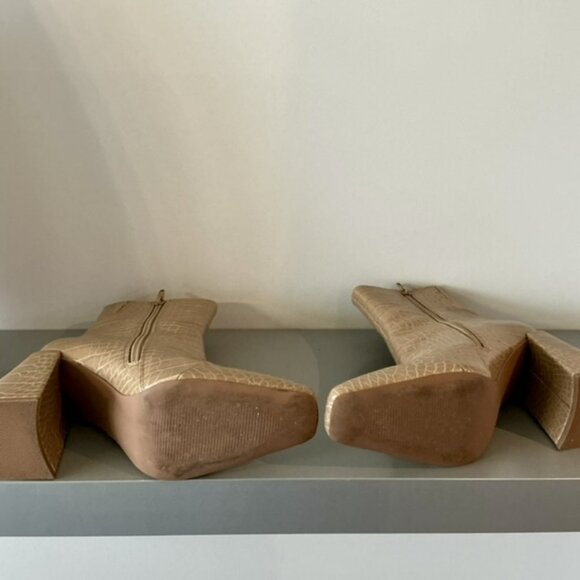 Like NEW! Beautiful Vera Moda nude ankle bootie with zipper size 7 - Picture 8 of 12